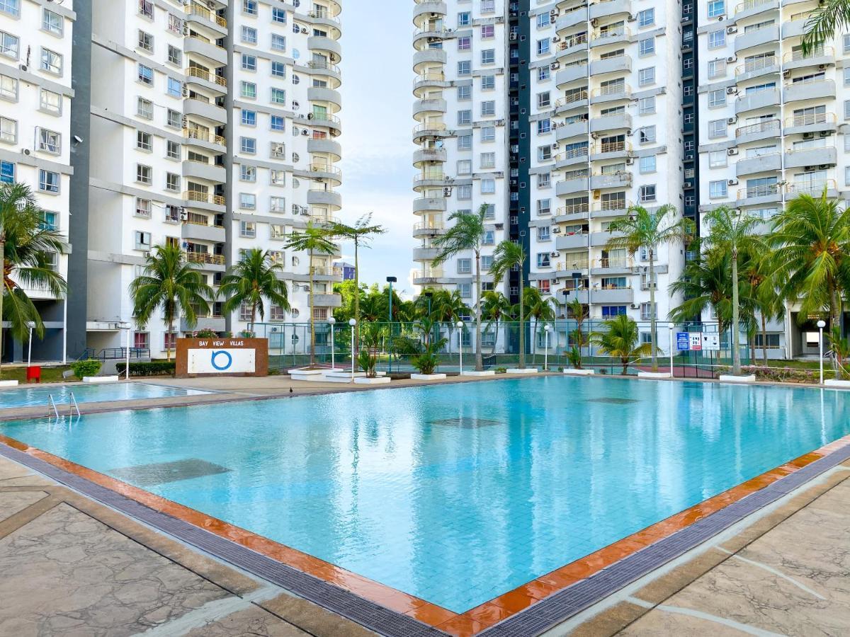 Bayview Suites Port Dickson By Maison Bagian luar foto
